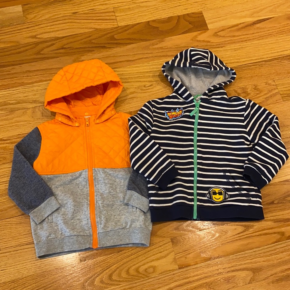 BOYS size 5 EGG hoodie bundle